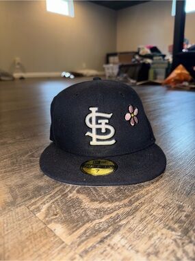 St. Louis Cardinals New Era 59FIFTY Fitted Hat Size 7 Floral Embroidery